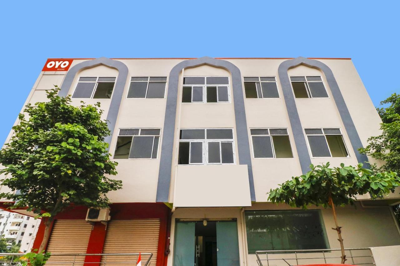 Oyo Dharani Grand 호텔 Khammam 외부 사진